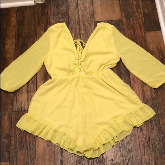 Dresses & Skirts - Reposh 💛 Bright yellow Romper